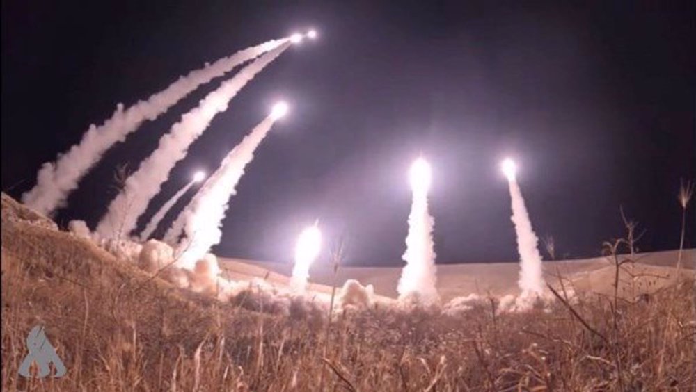 L’Iran bombarde les intérêts américains et israéliens avec des missiles et des drones de pointe