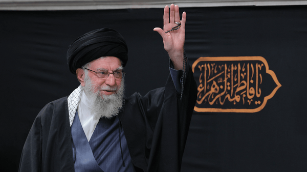 L’ayatollah Khamenei sera inhumé au mausolée de l’imam Reza le 9 juillet