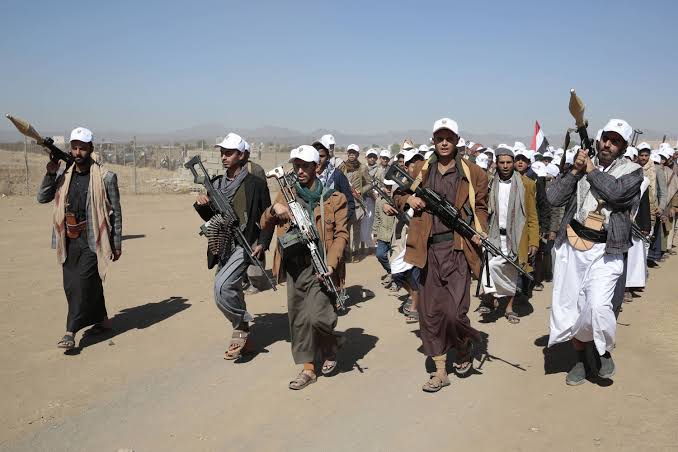 Les Houthis du Yémen : Nous avons ciblé un pétrolier saoudien en mer Rouge