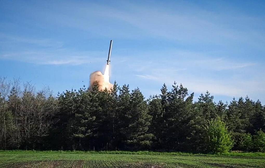 Un poste de commandement de la marine ukrainienne et des infrastructures portuaires ont été touchés par de nouvelles frappes des forces russes.