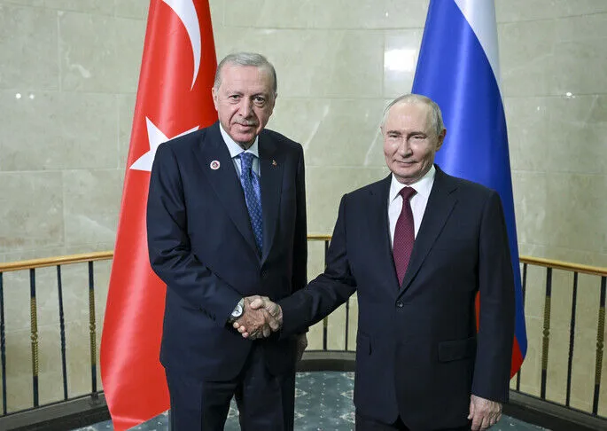 Erdogan affirme que les relations turco-russes sont au plus haut niveau lors de sa rencontre avec Poutine.