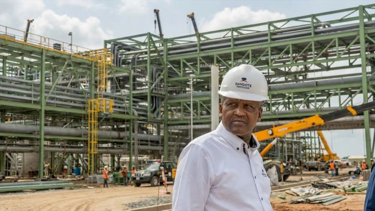 Dangote exporte 1,66 milliard de litres de carburant dans un contexte de tensions entre les États-Unis et l'Iran.