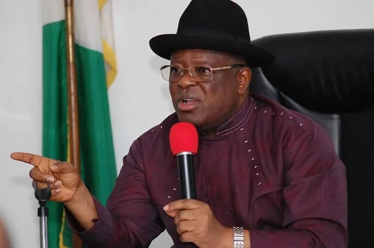 Le gouvernement fédéral vote un budget de 2 500 milliards de nairas pour les routes Abuja-Lokoja, Enugu-Port Harcourt et 122 autres axes routiers.