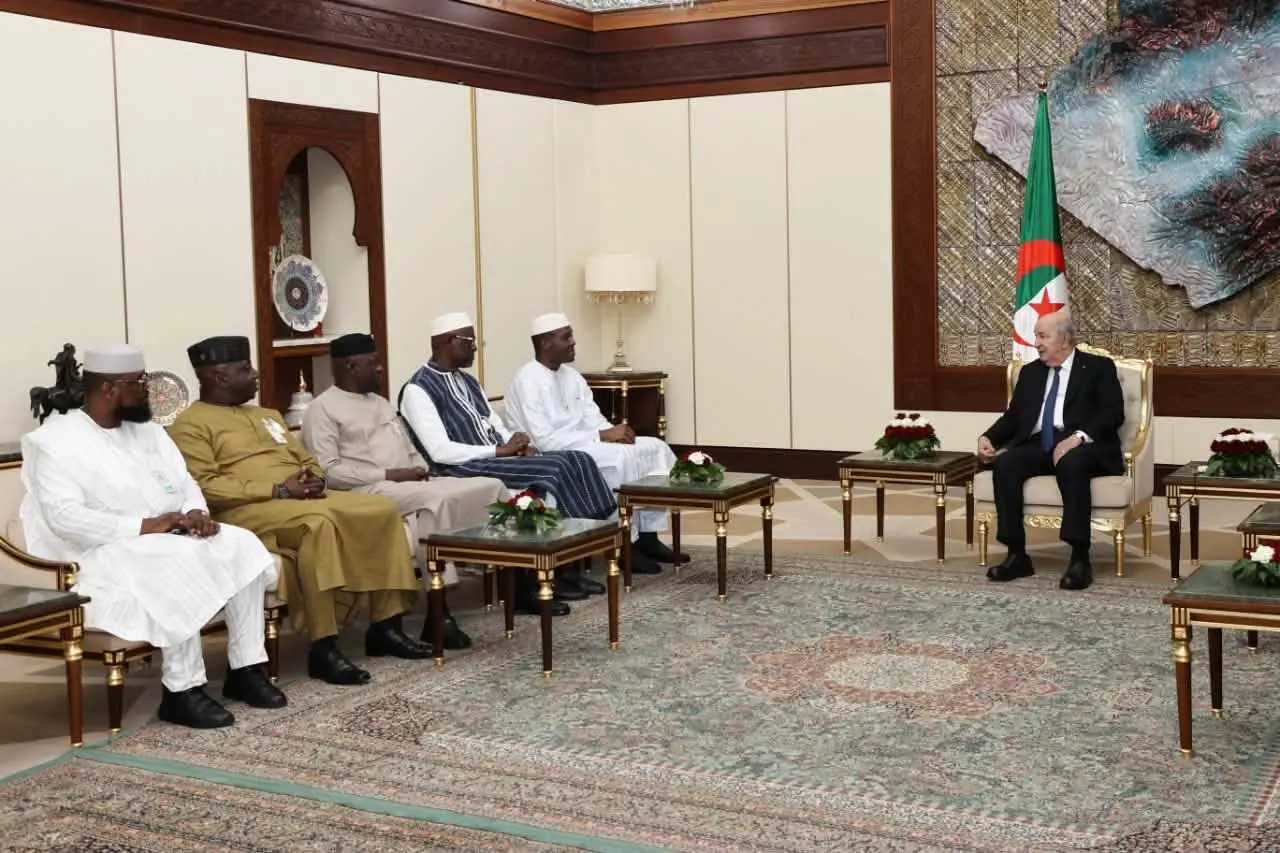 Le président de la République reçoit le Premier ministre, chef du Gouvernement de la République du Mali