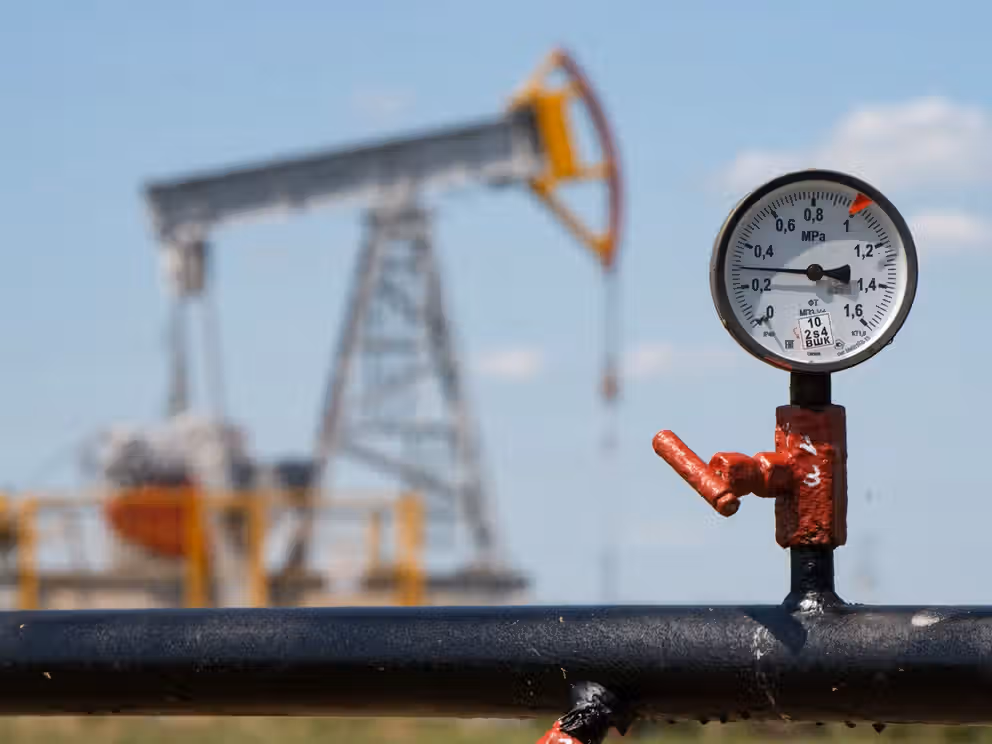 Les prix du pétrole augmentent alors que l'incertitude persiste quant aux négociations sur le détroit d'Ormuz.