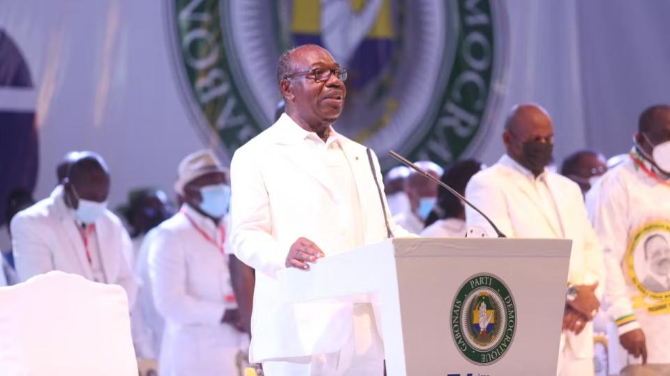 Gabon: Ali Bongo tend une dernière main au nouveau regime