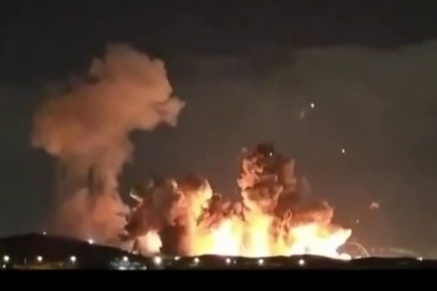 L'armée de l'air américaine lance une frappe massive contre des cibles militaires près d'Ispahan, en Iran.