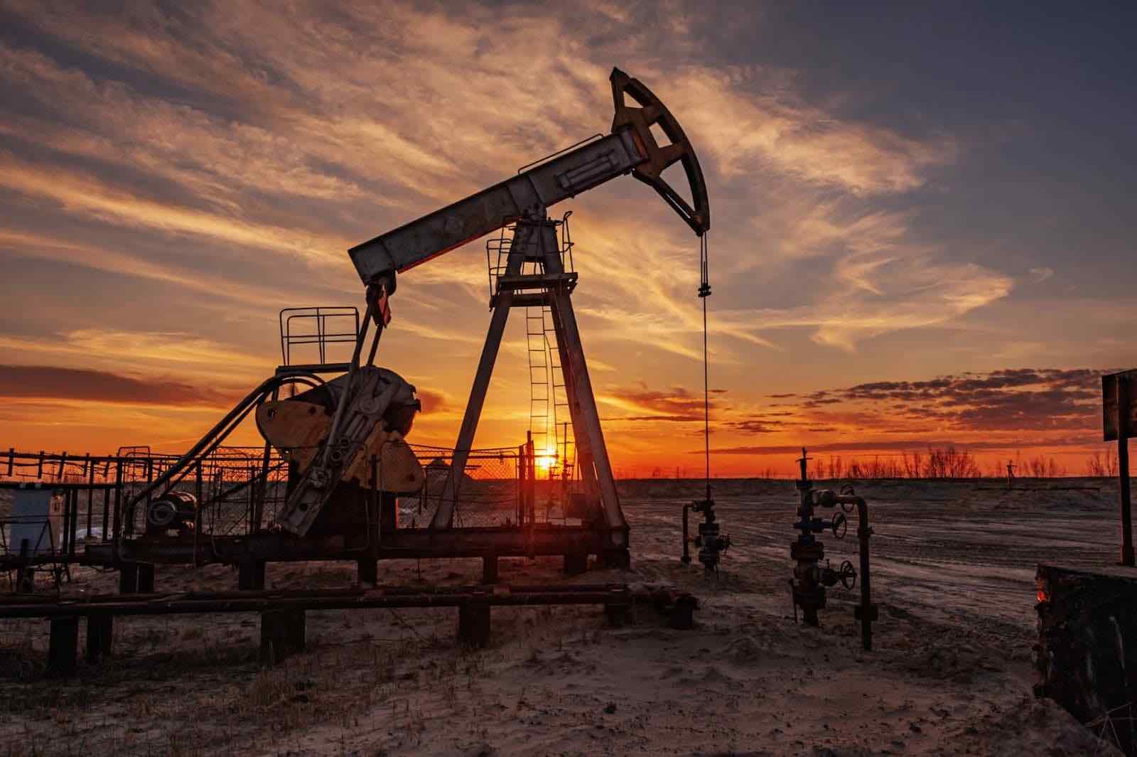 Les prix du pétrole augmentent alors que l'incertitude persiste quant aux négociations sur le détroit d'Ormuz.