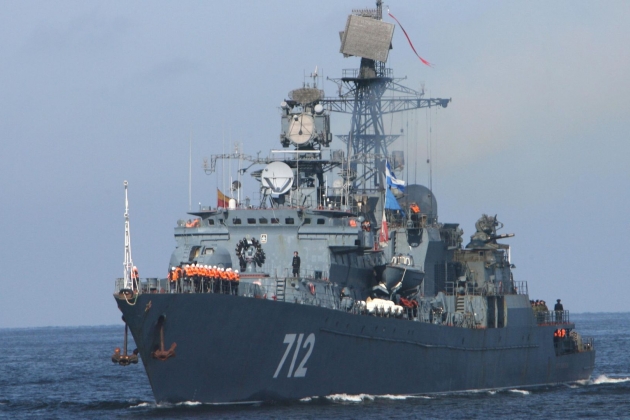 La marine britannique s'est plainte de son incapacité à intercepter les navires en raison de la présence de navires russes.
