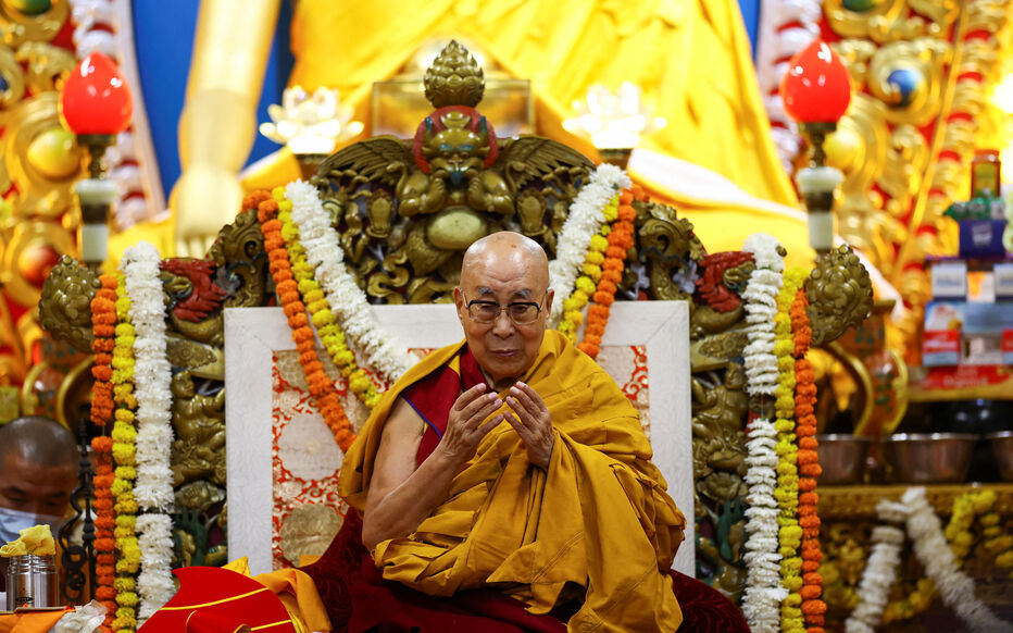 Népal : Le dalaï-lama a offert des prières pour les victimes des inondations dans la région du Tibet et du Népal.