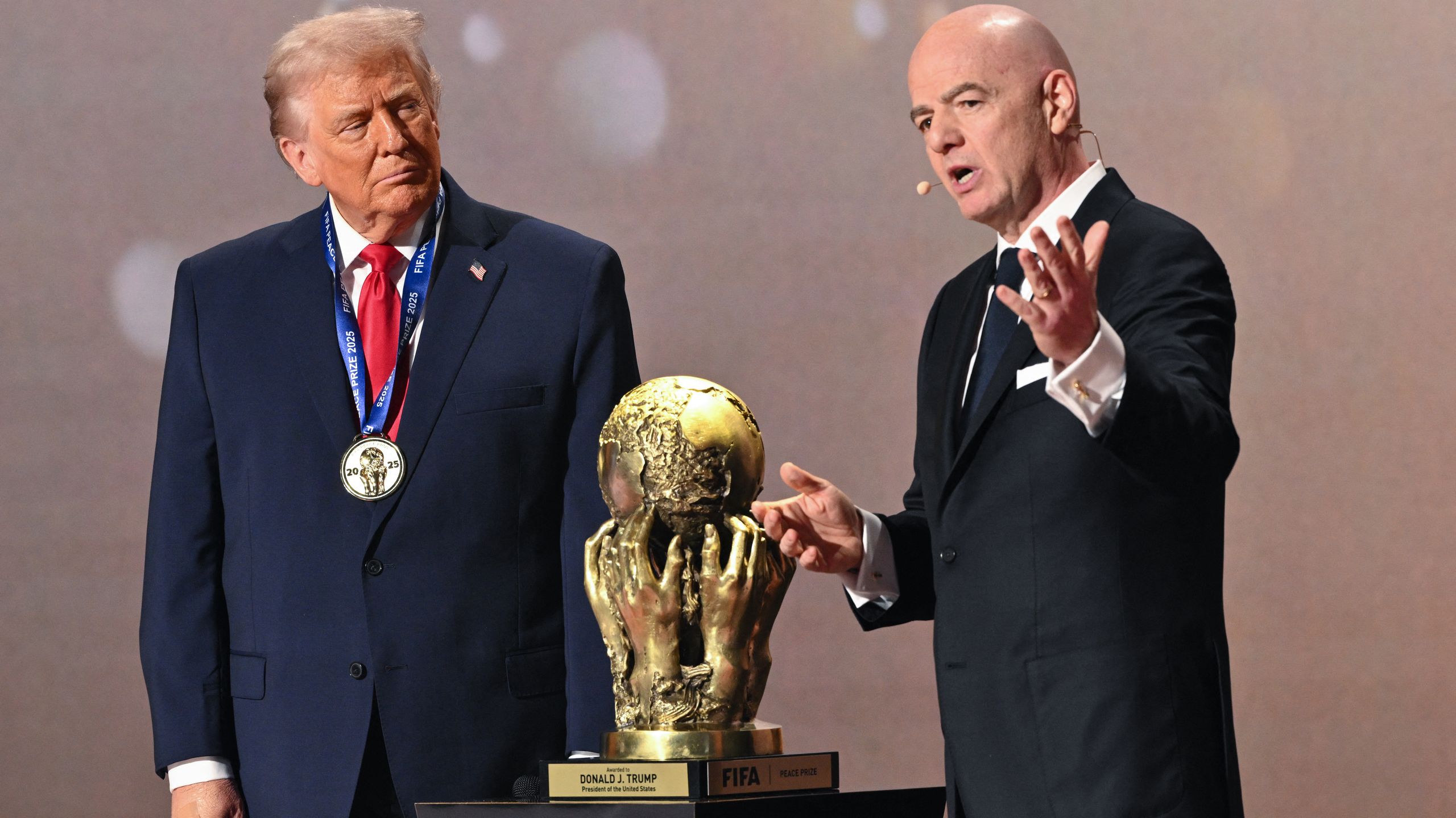 Telegraph : Trump « fera tout ce qu'il faut » pour garder Infantino.